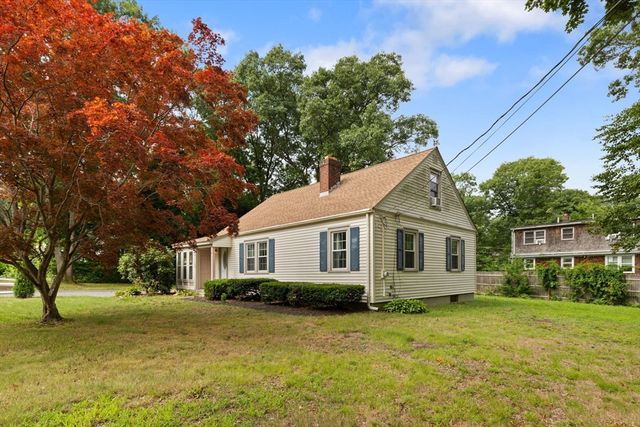 105 Patterson St, Attleboro, MA 02703
