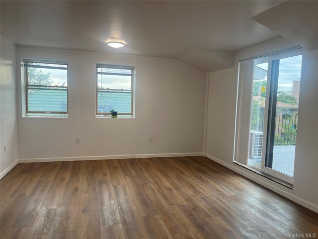 3920 214th Place 4B, Bayside, NY 11361