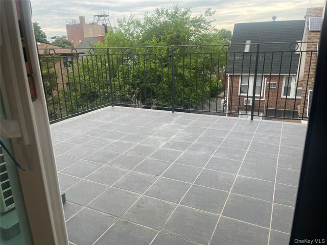 3920 214th Place 4B, Bayside, NY 11361