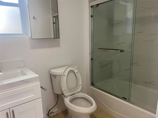 3920 214th Place 4B, Bayside, NY 11361
