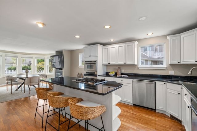 16 Schooner Ln 16, Quincy, MA 02171