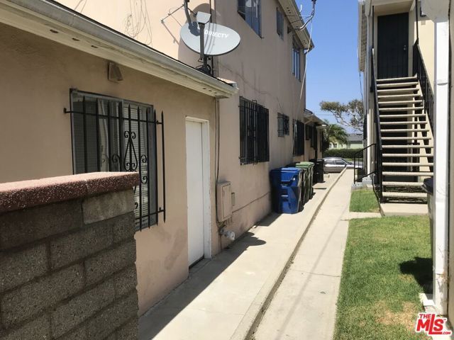 4058 9th Avenue, Los Angeles, CA 90008