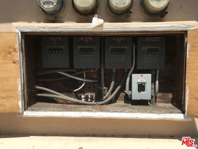 4058 9th Avenue, Los Angeles, CA 90008