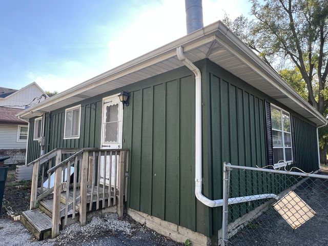 337 Oak Avenue, Wood Dale, IL 60191