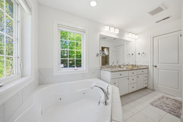 201 Boston Post Rd, Wayland, MA 01778