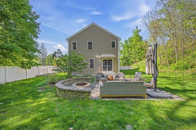 201 Boston Post Rd, Wayland, MA 01778