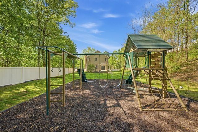 201 Boston Post Rd, Wayland, MA 01778