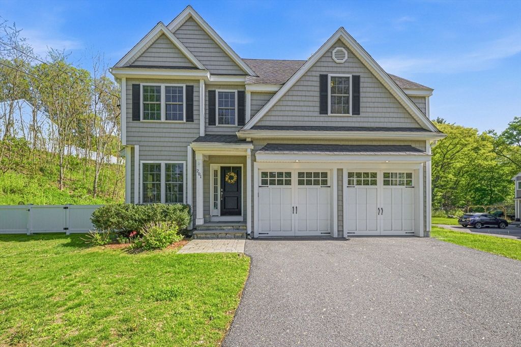 201 Boston Post Rd, Wayland, MA 01778