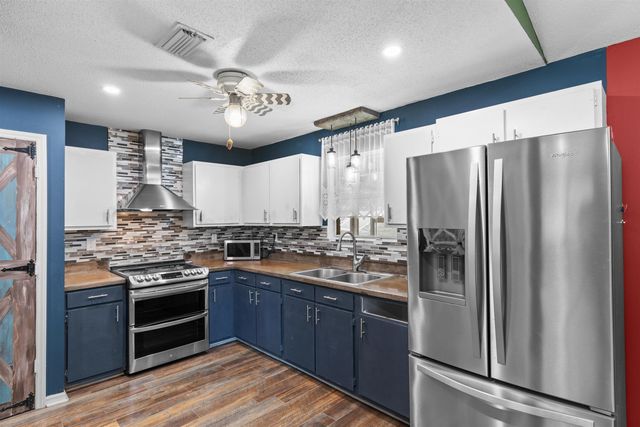 98 Wolf Dr., Georgetown, SC 29440