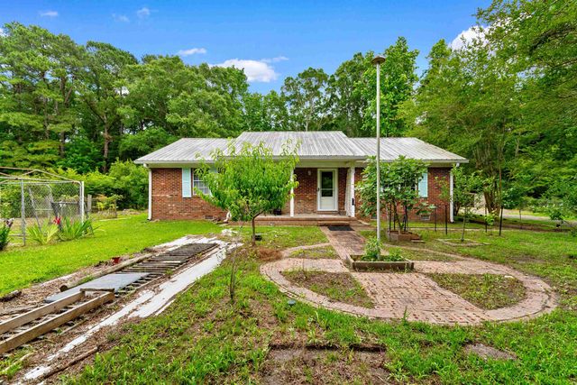98 Wolf Dr., Georgetown, SC 29440