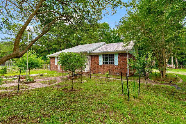 98 Wolf Dr., Georgetown, SC 29440