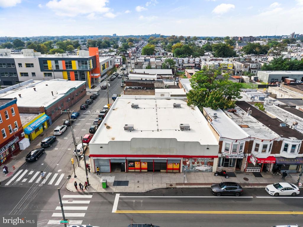 2201 W CAMBRIA ST, PHILADELPHIA, PA 19132 — exterior