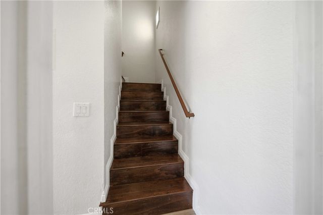 9047 Langdon Ave 6, North Hills, CA 91343