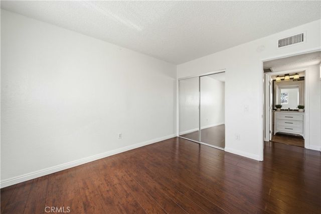 9047 Langdon Ave 6, North Hills, CA 91343