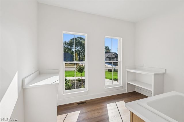 6579 Hathaway Road, Valley View, OH 44125