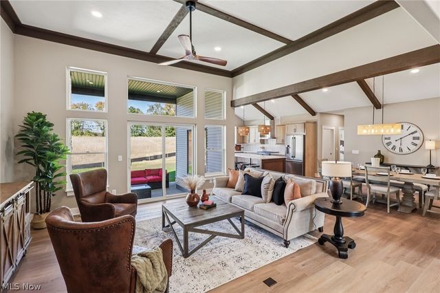 6579 Hathaway Road, Valley View, OH 44125