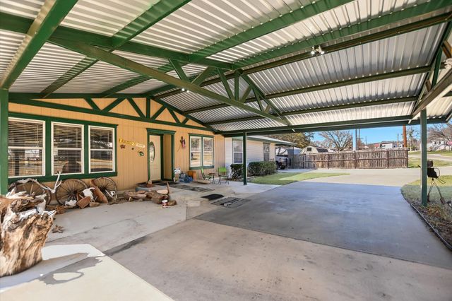 100 Highline Cutoff, Kingsland, TX 78639