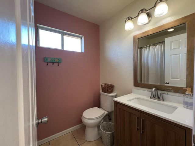 2126 Mckinley Court, Los Banos, CA 93635