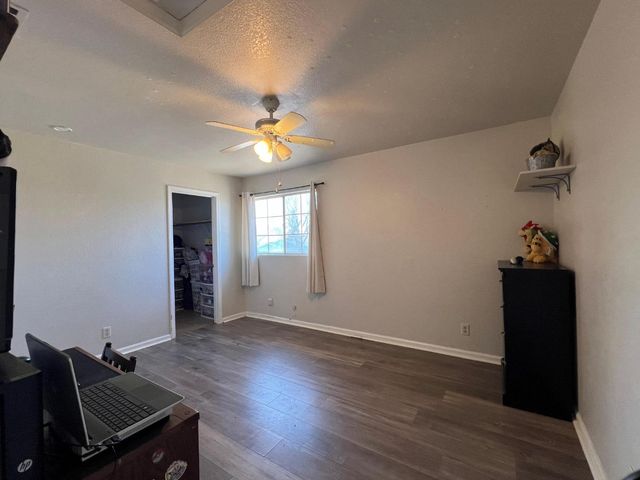 2126 Mckinley Court, Los Banos, CA 93635