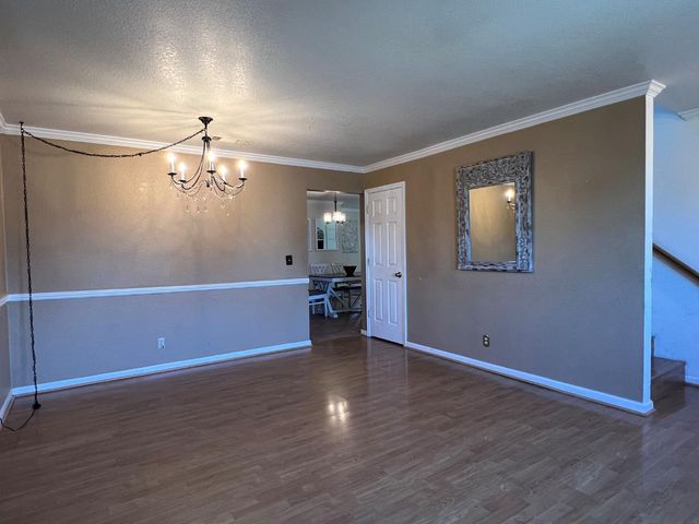 2126 Mckinley Court, Los Banos, CA 93635