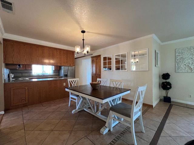 2126 Mckinley Court, Los Banos, CA 93635