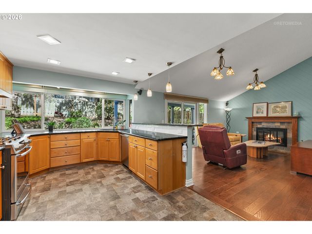 10145 Sw PAULINA Dr, Tualatin, OR 97062