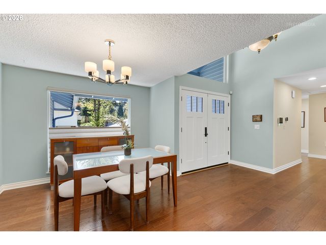 10145 Sw PAULINA Dr, Tualatin, OR 97062