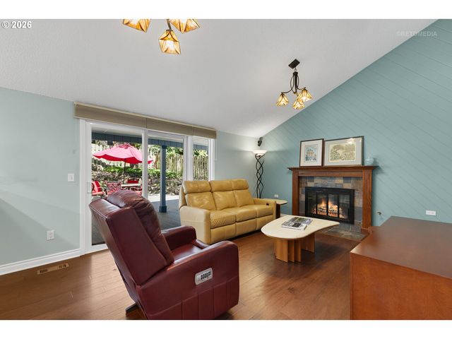 10145 Sw PAULINA Dr, Tualatin, OR 97062