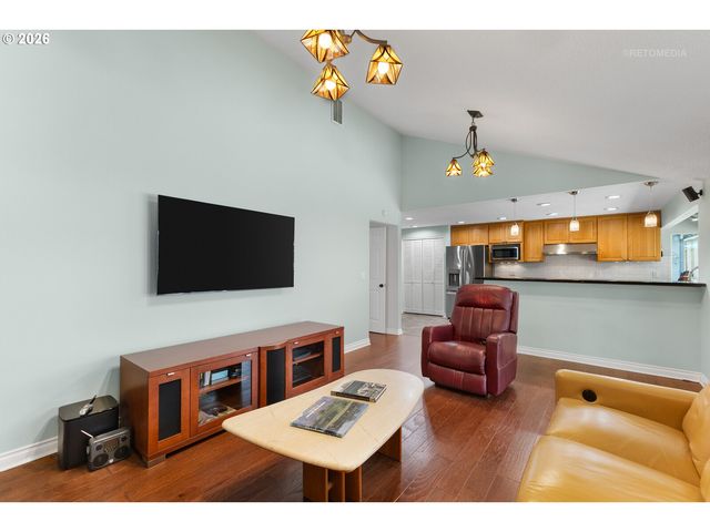 10145 Sw PAULINA Dr, Tualatin, OR 97062