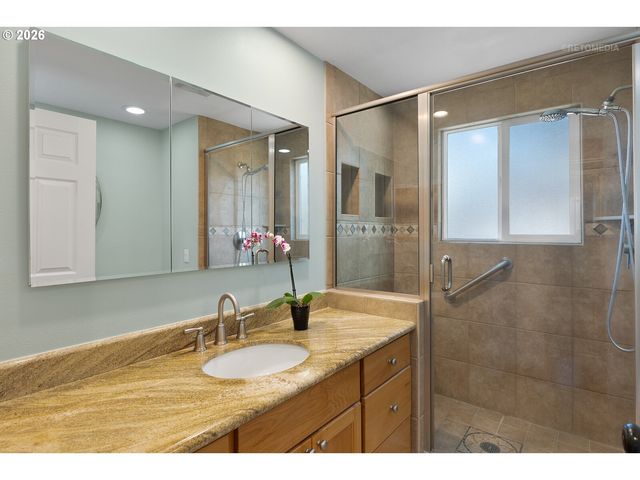 10145 Sw PAULINA Dr, Tualatin, OR 97062