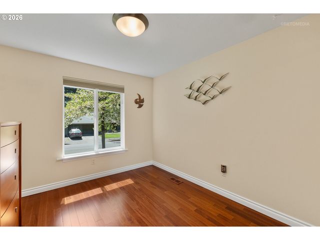 10145 Sw PAULINA Dr, Tualatin, OR 97062