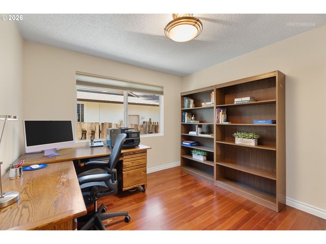 10145 Sw PAULINA Dr, Tualatin, OR 97062