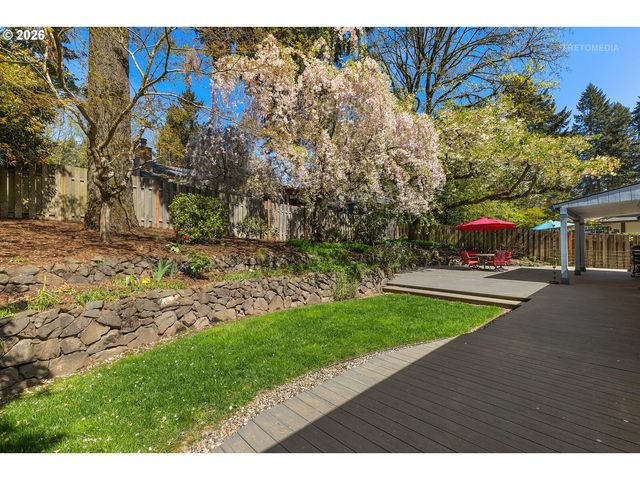 10145 Sw PAULINA Dr, Tualatin, OR 97062