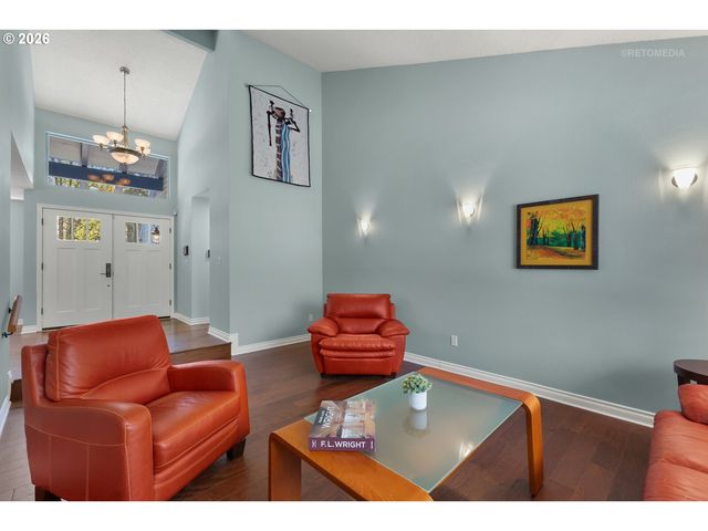 10145 Sw PAULINA Dr, Tualatin, OR 97062