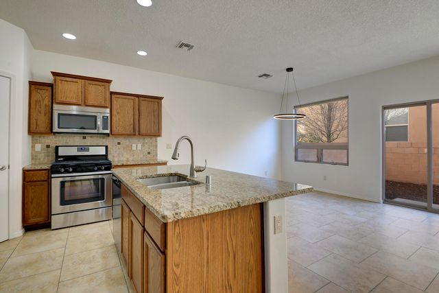 1604 Cheshire Court NW, Albuquerque, NM 87104