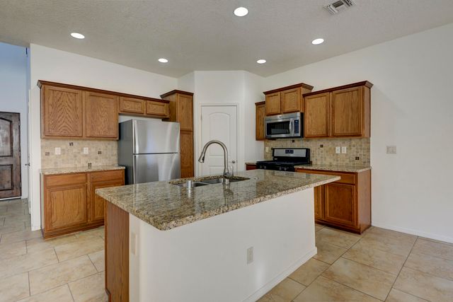 1604 Cheshire Court NW, Albuquerque, NM 87104