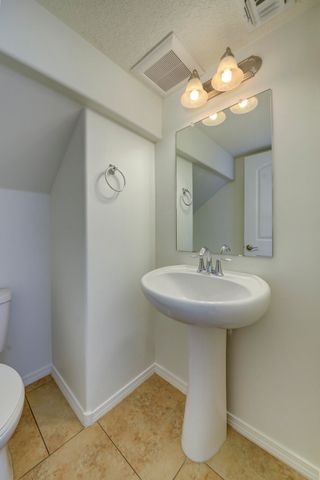 1604 Cheshire Court NW, Albuquerque, NM 87104