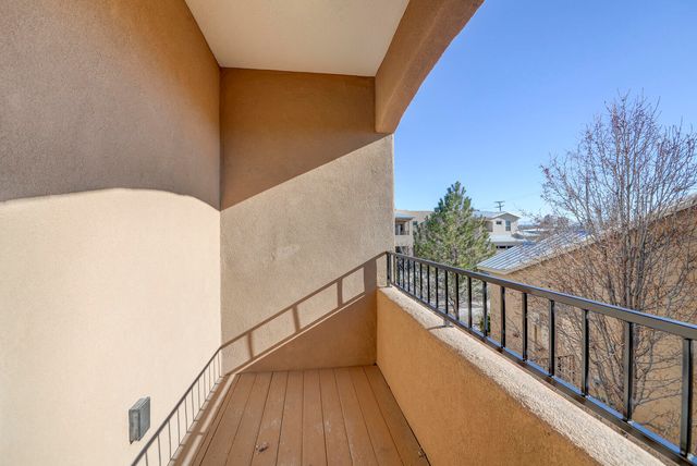 1604 Cheshire Court NW, Albuquerque, NM 87104