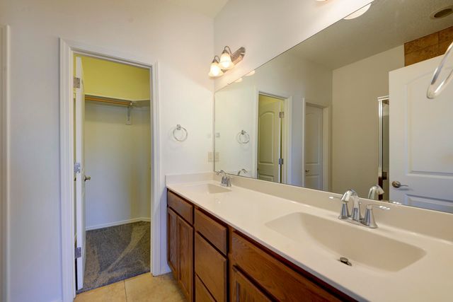 1604 Cheshire Court NW, Albuquerque, NM 87104