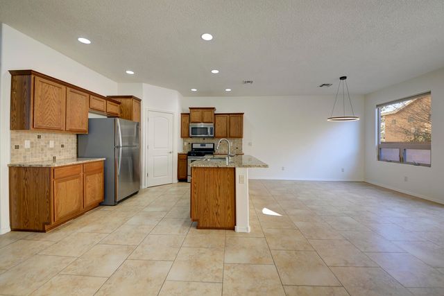 1604 Cheshire Court NW, Albuquerque, NM 87104