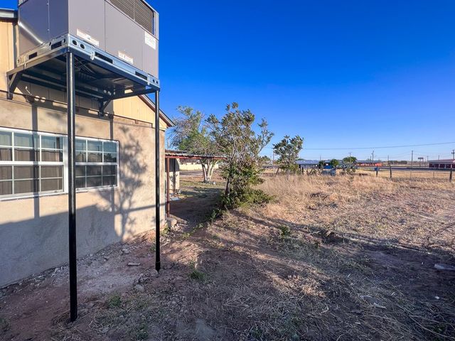 200 S Hartford St, Marfa, TX 79843