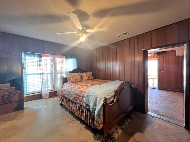 200 S Hartford St, Marfa, TX 79843