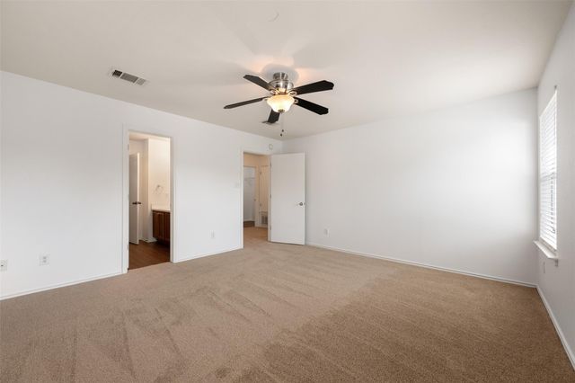 906 Indian Meadow DR, Georgetown, TX 78626