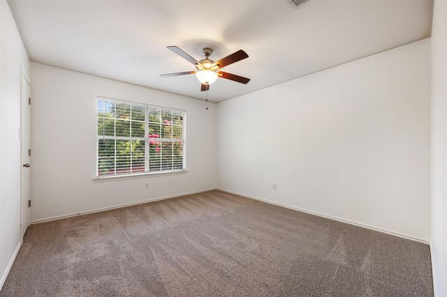906 Indian Meadow DR, Georgetown, TX 78626