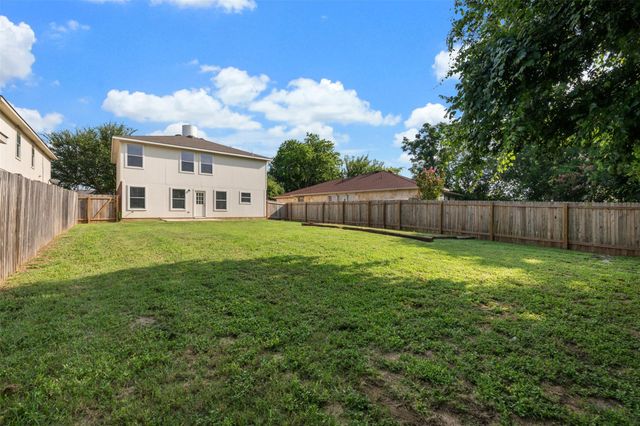 906 Indian Meadow DR, Georgetown, TX 78626