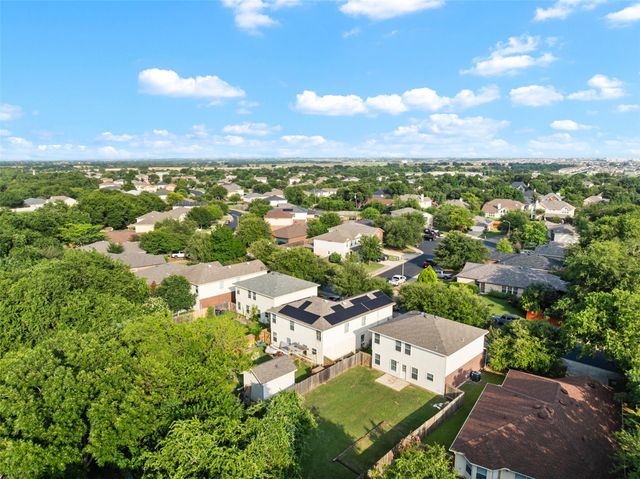 906 Indian Meadow DR, Georgetown, TX 78626