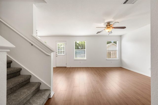 906 Indian Meadow DR, Georgetown, TX 78626