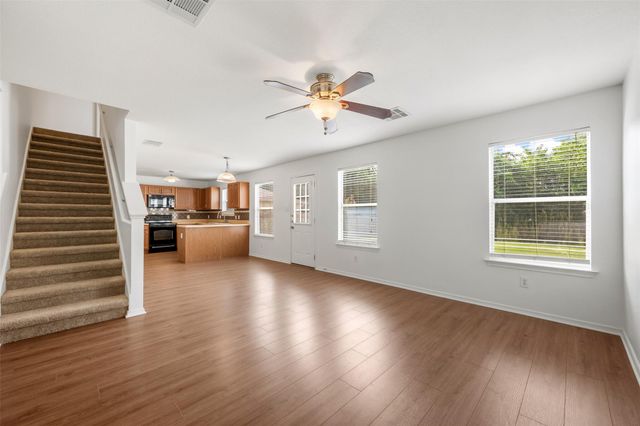 906 Indian Meadow DR, Georgetown, TX 78626