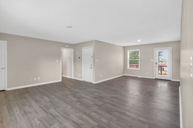 1009 Monica Dr, Clarksville, TN 37042