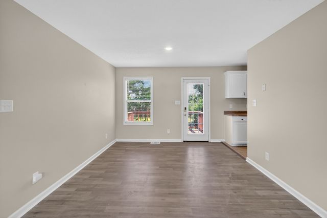 1009 Monica Dr, Clarksville, TN 37042